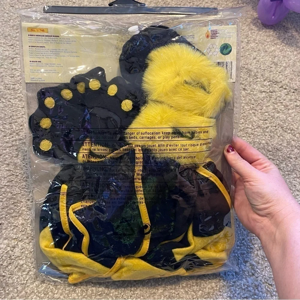 Caped Cuties Bumblebee Cape Costume Sz 1-2 Baby Black Yellow Halloween